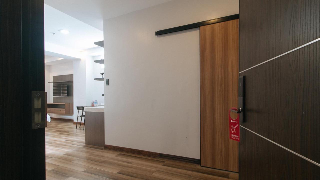 Reddoorz Plus @ Bez Tower And Residences San Juan San Juan  Eksteriør billede